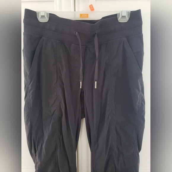 Lululemon street to studio ll pants sz 8 - Picture 2 of 7